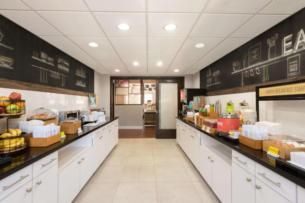 Hampton Inn By Hilton And Suites Ft. Lauderdale-Airport